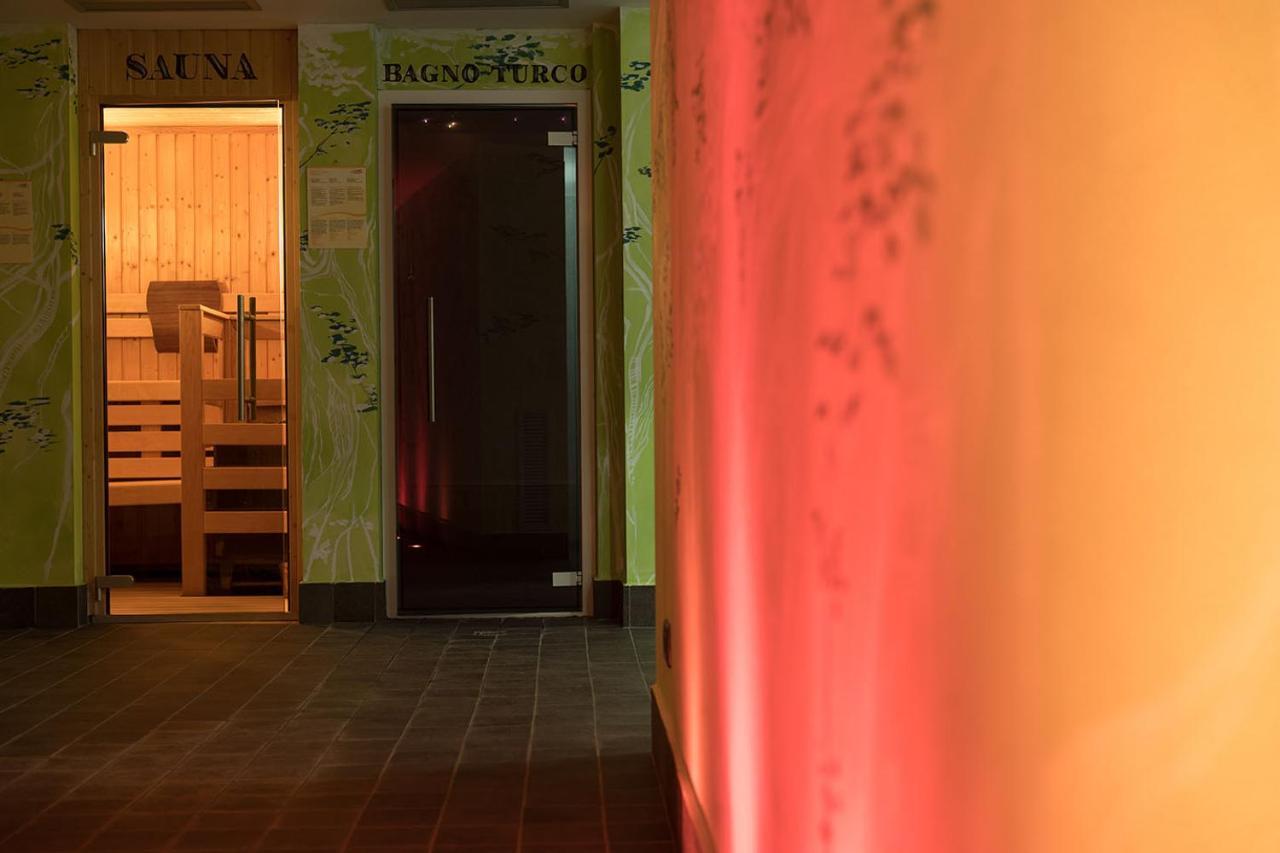 T'Ami Hotel Resort Spa Selvino Bagian luar foto