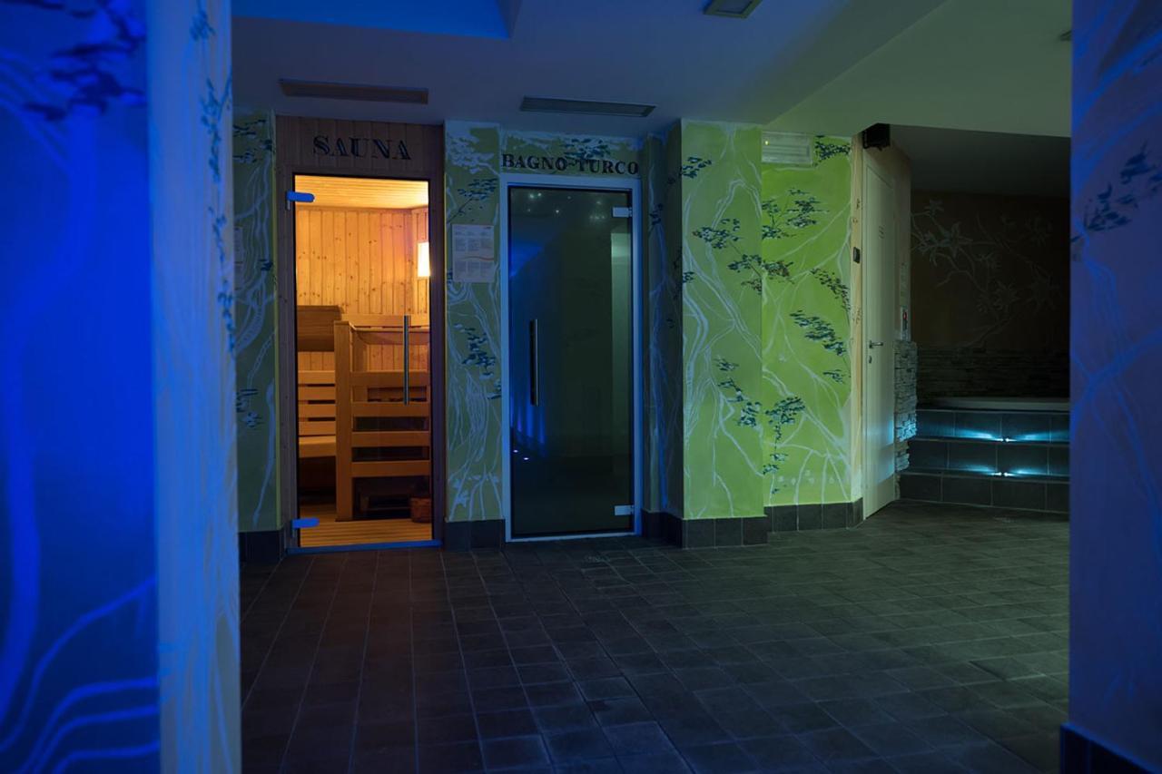 T'Ami Hotel Resort Spa Selvino Bagian luar foto
