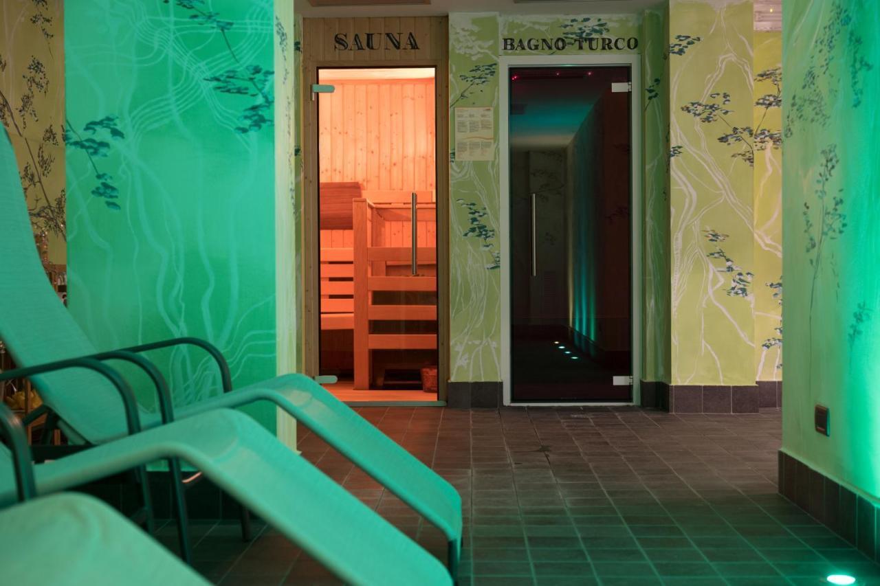 T'Ami Hotel Resort Spa Selvino Bagian luar foto