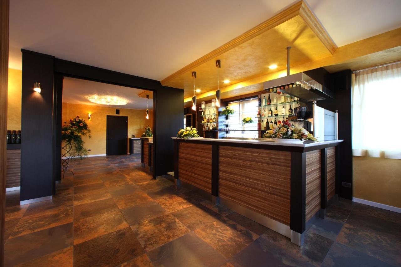 T'Ami Hotel Resort Spa Selvino Bagian luar foto